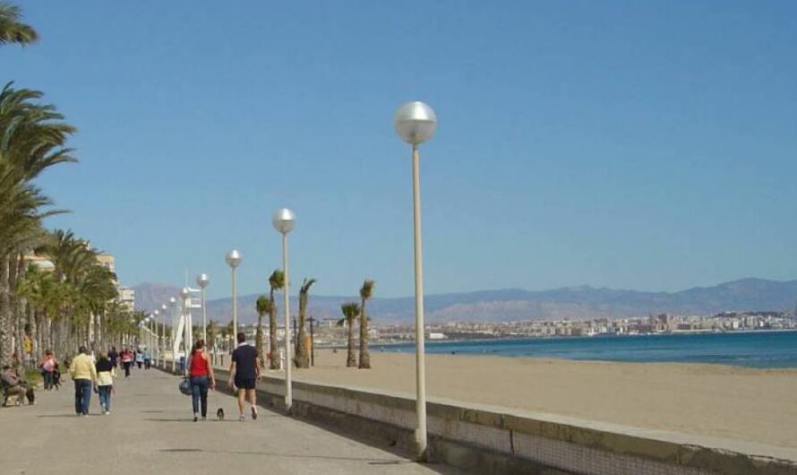 La playa de Urbanova
